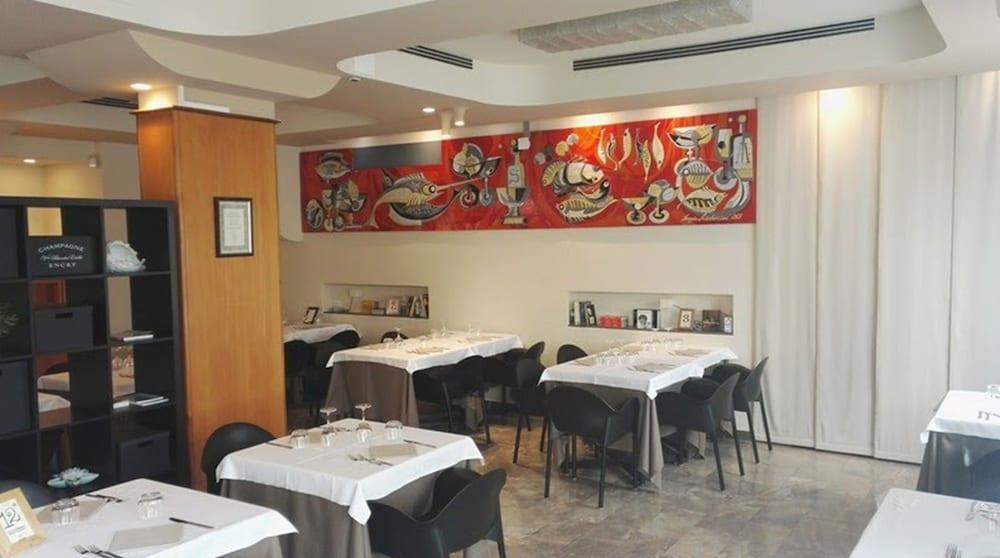 Hotel Ristorante Alcide Poggibonsi Exterior photo