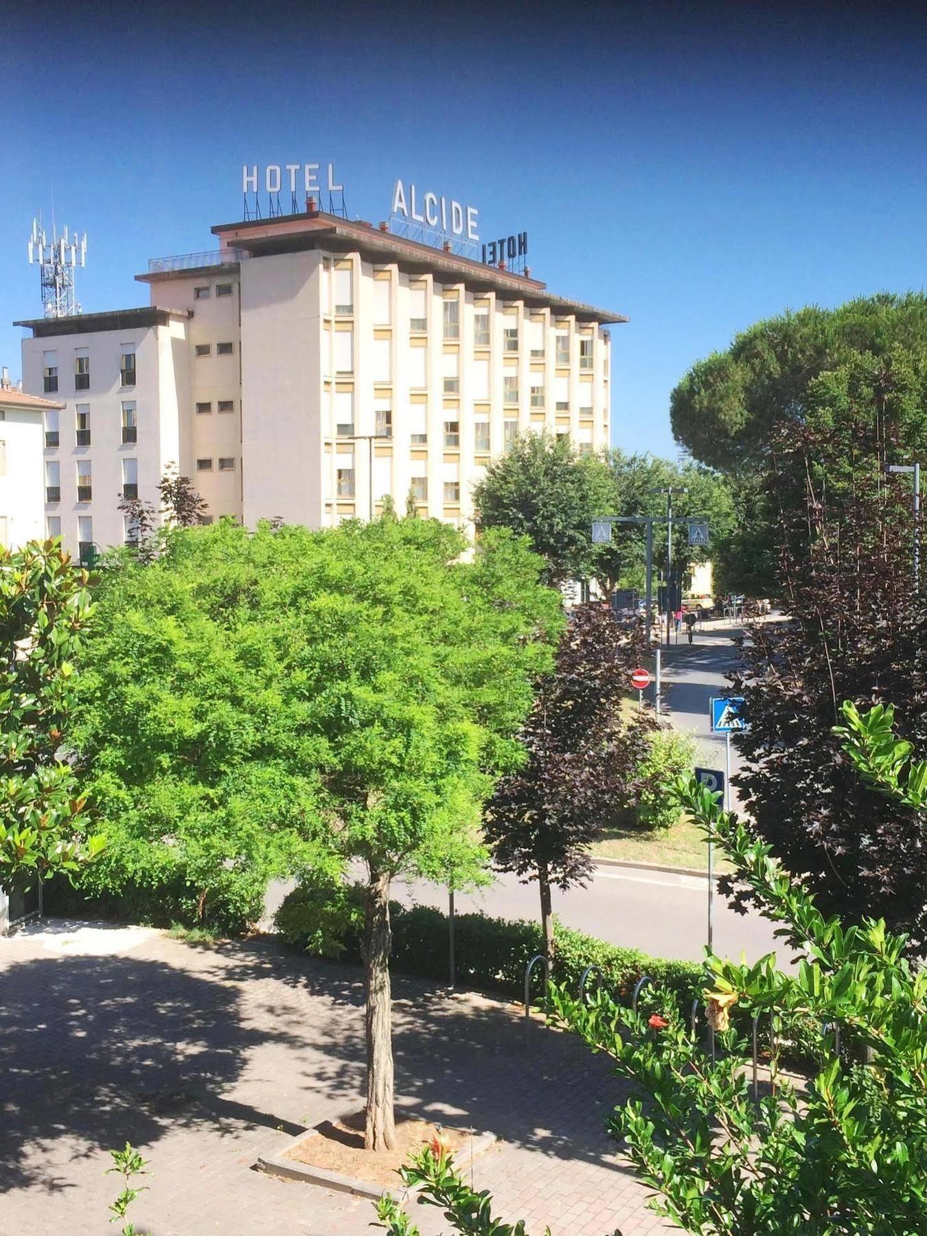 Hotel Ristorante Alcide Poggibonsi Exterior photo